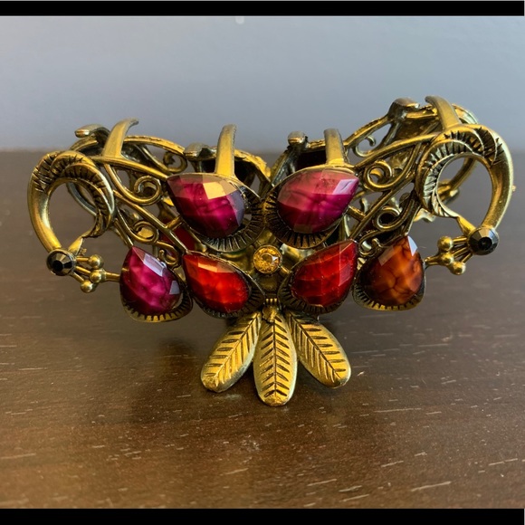 Head Accessory - Picture 2 of 4